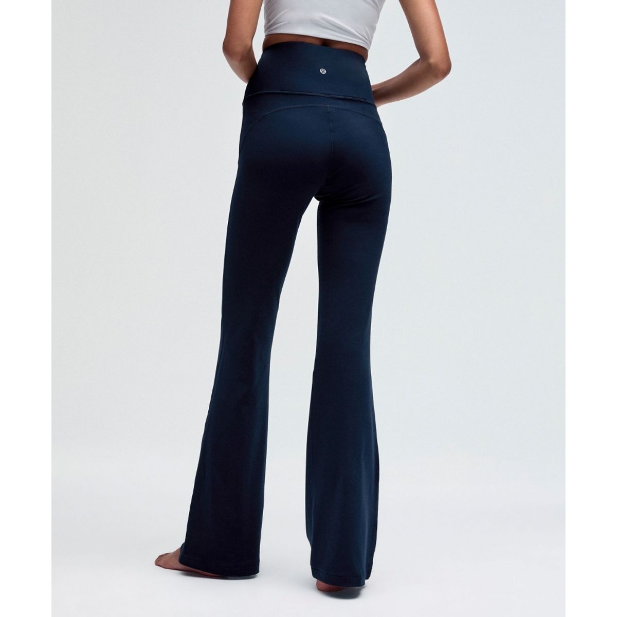 룰루레몬(LULULEMON) 그루브 Nulu 슈퍼 하이라이즈 플레어드 팬츠 *레귤러  TRNV