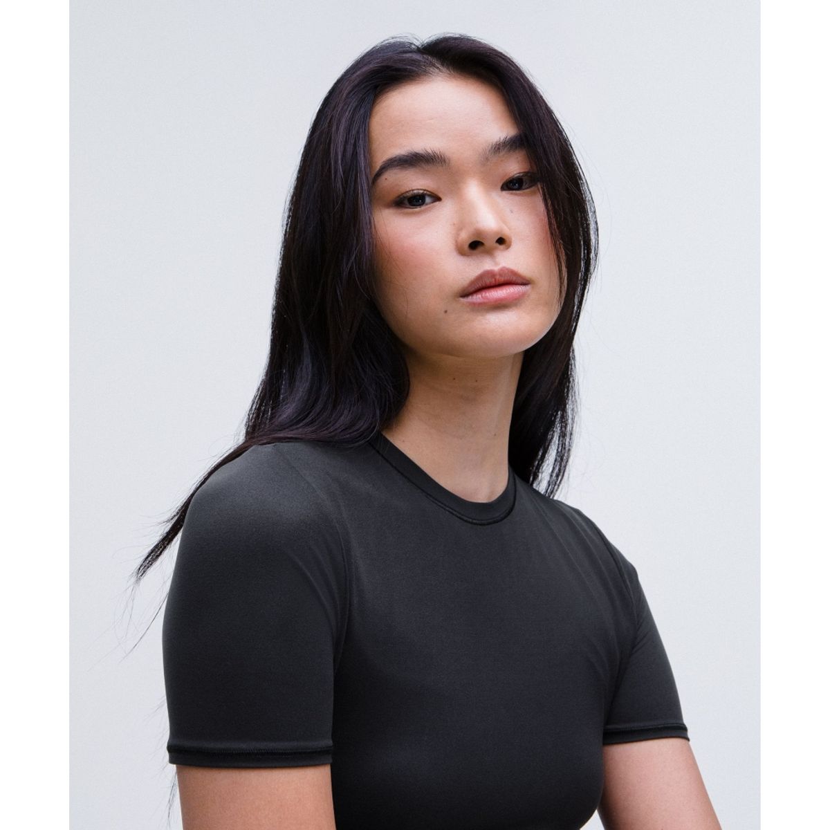 룰루레몬(LULULEMON) 원더모스트 Ultra Soft Nulu 크루넥 크롭 티셔츠  BLK