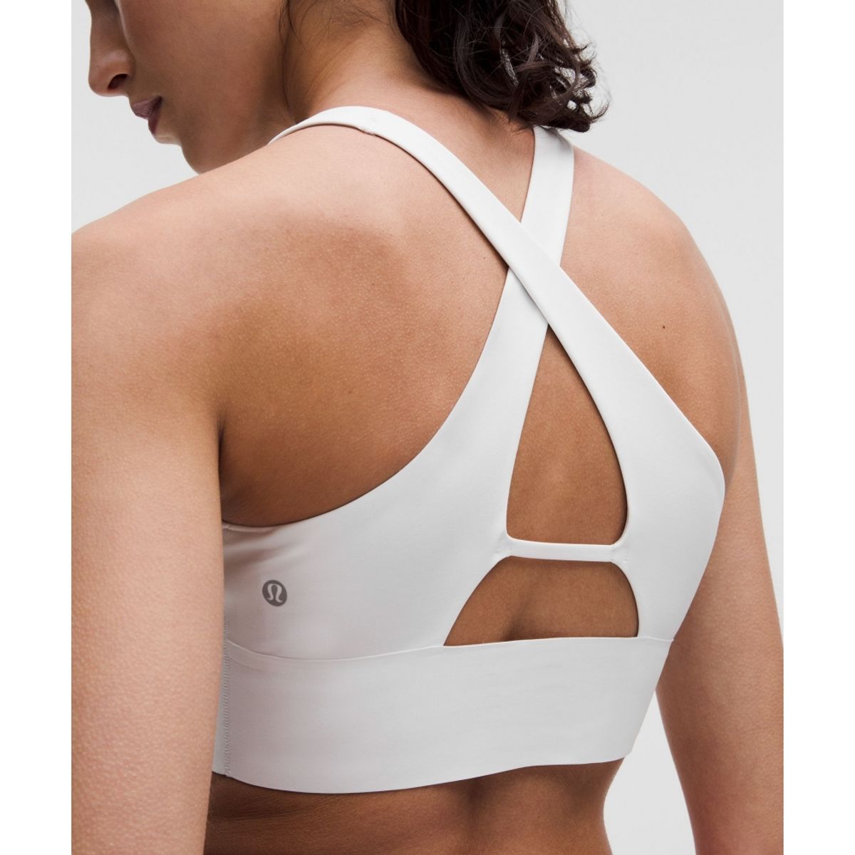 룰루레몬(LULULEMON) 라이트리프트 스포츠 브라 *미디엄 서포트, B C컵  WHT