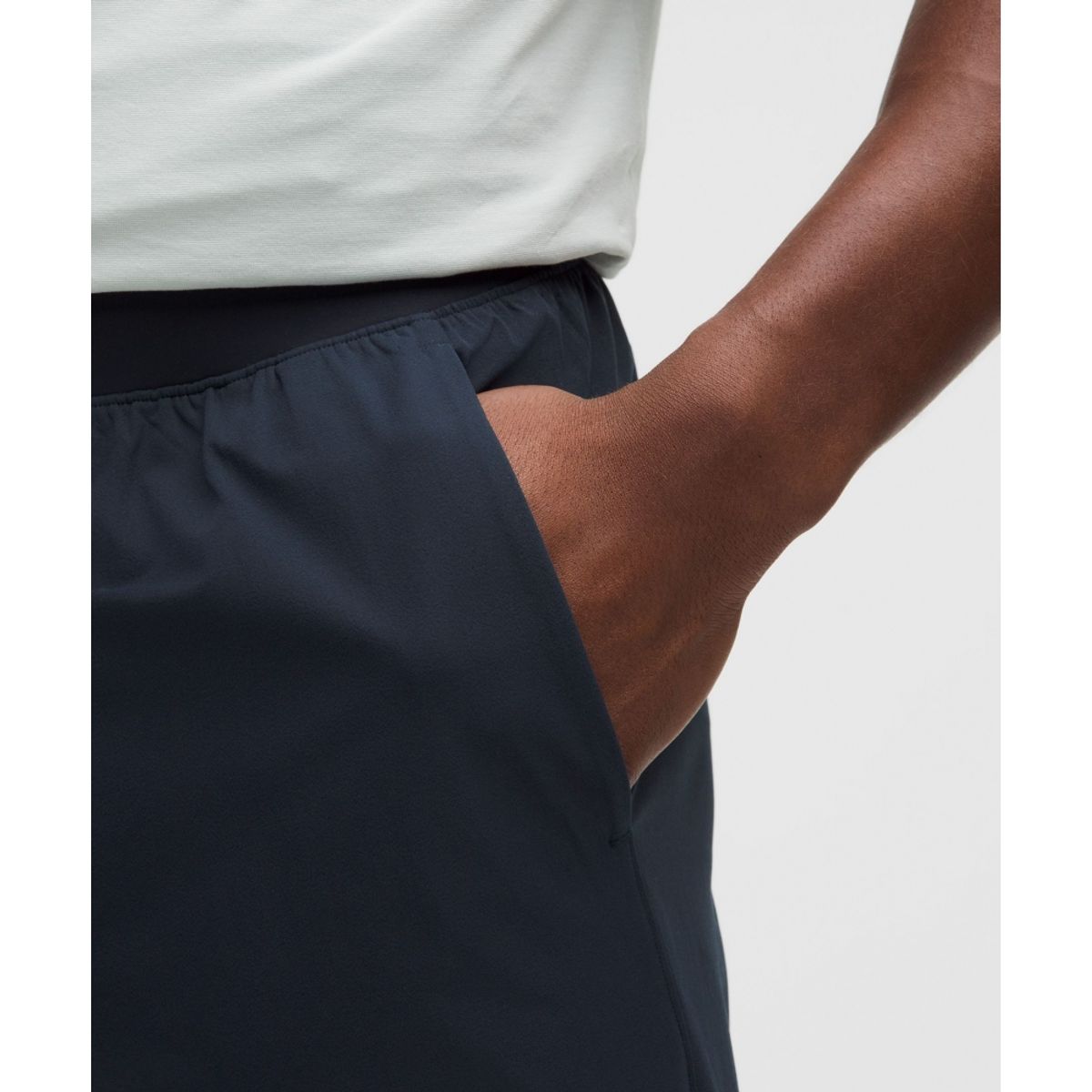 룰루레몬(LULULEMON) 제로드 인 슬림 핏 팬츠  TRNV