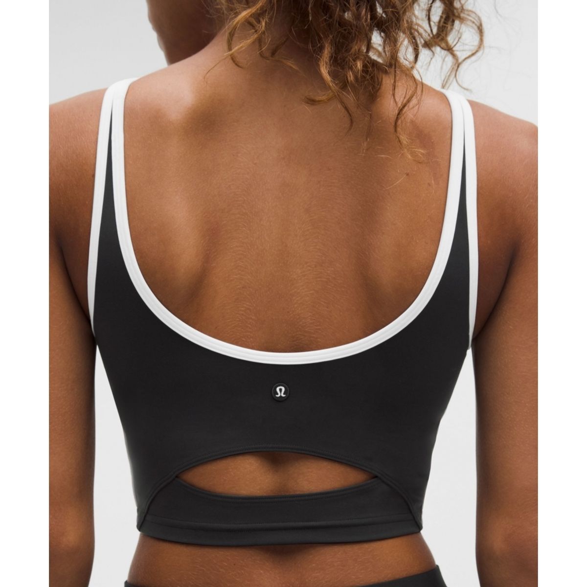 룰루레몬(LULULEMON) 스쿱넥 컷아웃 테니스 탱크탑 *미디엄 서포트, B C컵  BLK WHT