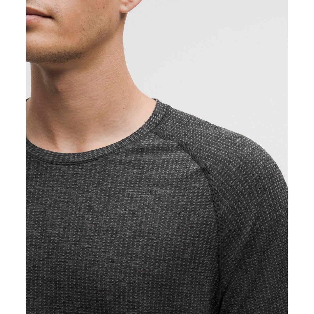 룰루레몬(LULULEMON) 메탈 벤트 테크 숏슬리브 셔츠  GGRE BLK