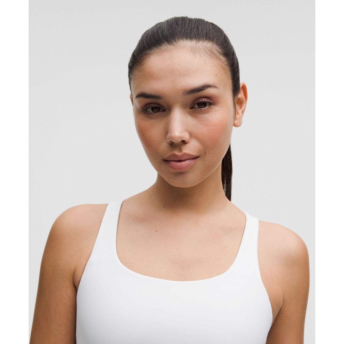 룰루레몬(LULULEMON) 에너지 롱라인 브라 미디엄 서포트, B–D컵 *에볼브  WHT