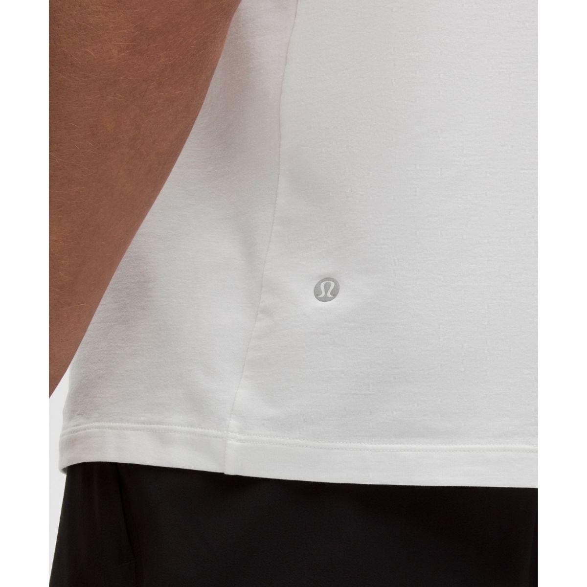 룰루레몬(LULULEMON) 제로드 인 숏슬리브 셔츠  WHT