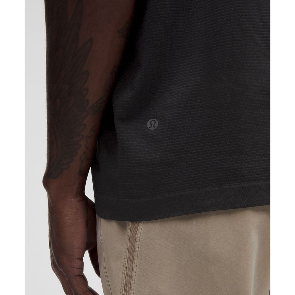 룰루레몬(LULULEMON) 메탈 벤트 테크 릴랙스 핏 숏슬리브 셔츠  BLK BLK