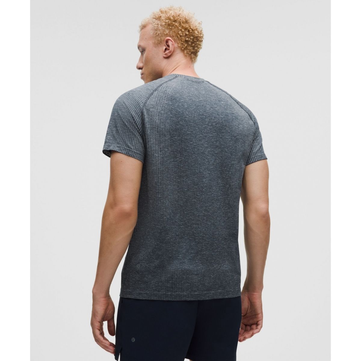 룰루레몬(LULULEMON) 메탈 벤트 테크 숏슬리브 셔츠  STRH TRNV