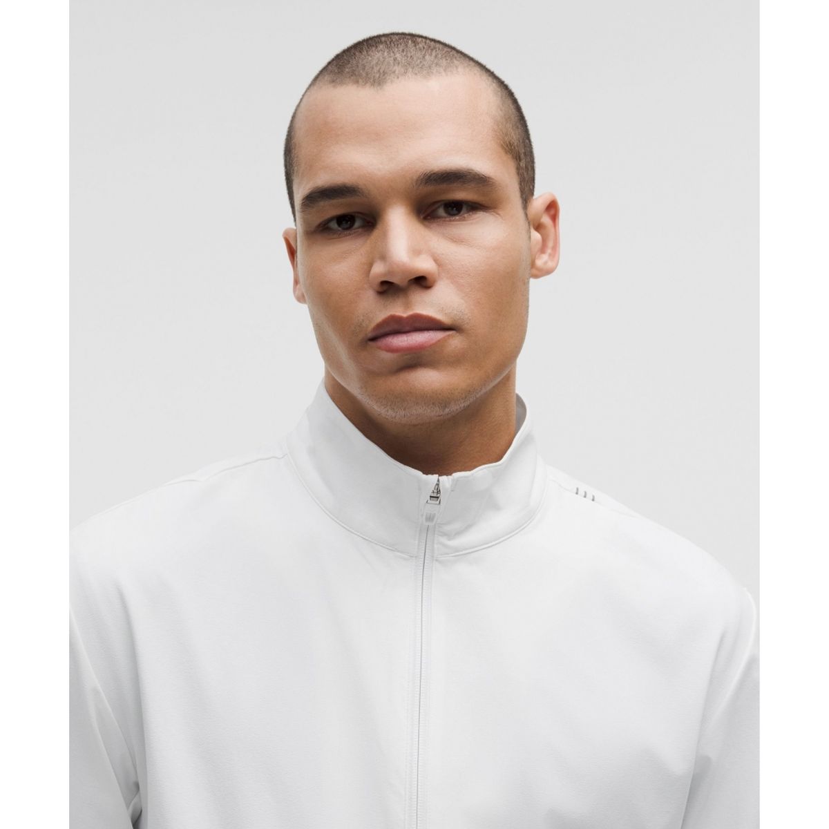 룰루레몬(LULULEMON) 제로드 인 트랙 재킷  WHT