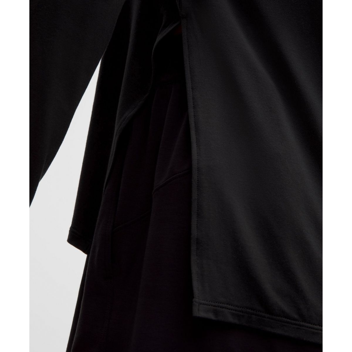 룰루레몬(LULULEMON) 실크어필 사이드 슬릿 롱슬리브 셔츠  BLK