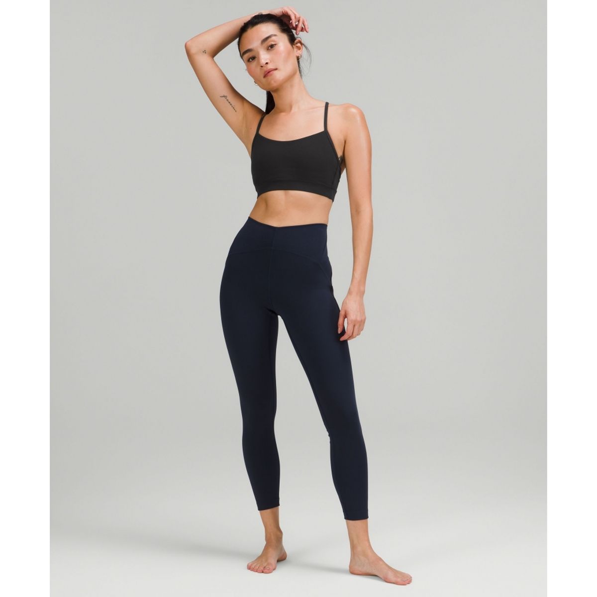 룰루레몬(LULULEMON) 플로우 Y 브라 Nulu *라이트 서포트, B C컵 아시아 핏  BLK