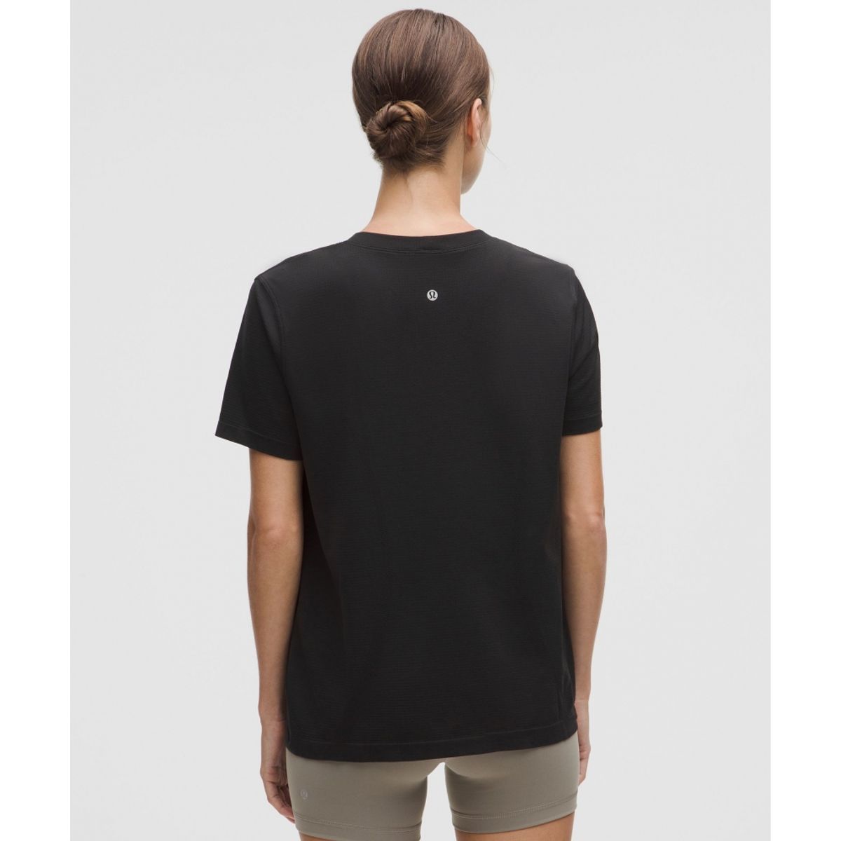 룰루레몬(LULULEMON) 스위프틀리 릴랙스드 숏슬리브 셔츠 *업데이트 핏  BLK BLK