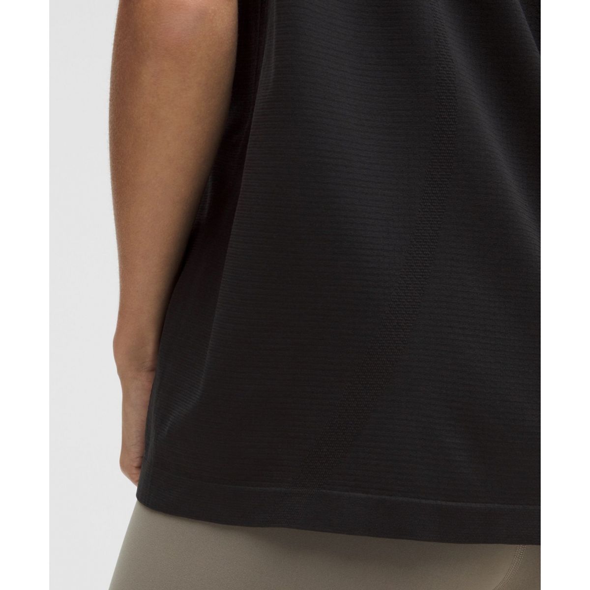 룰루레몬(LULULEMON) 스위프틀리 릴랙스드 숏슬리브 셔츠 *업데이트 핏  BLK BLK