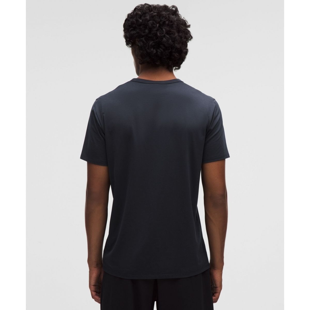 룰루레몬(LULULEMON) 펀더멘털 티셔츠  NUNY
