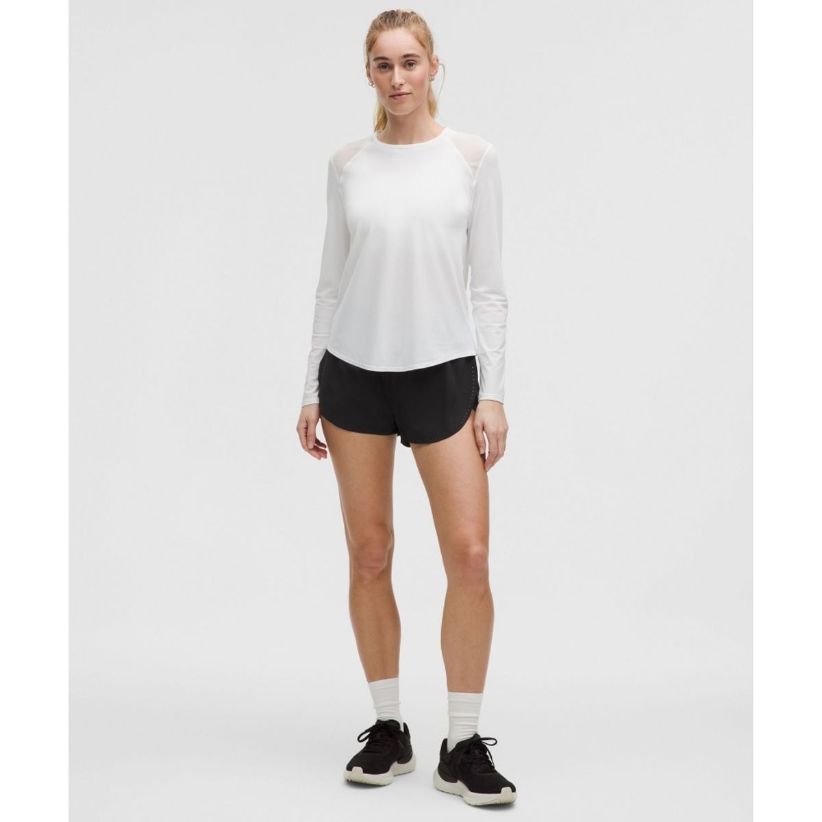 룰루레몬(LULULEMON) 패스트 앤 프리 하이라이즈 클래식 핏 스플릿 쇼츠 3inch  BLK