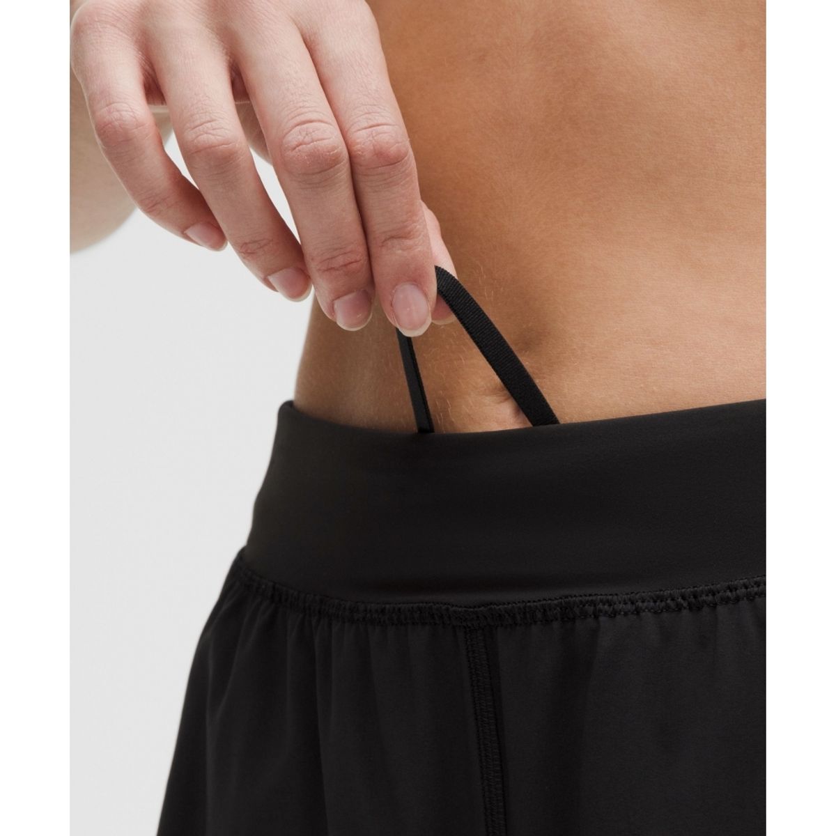 룰루레몬(LULULEMON) 패스트 앤 프리 하이라이즈 클래식 핏 스플릿 쇼츠 3inch  BLK