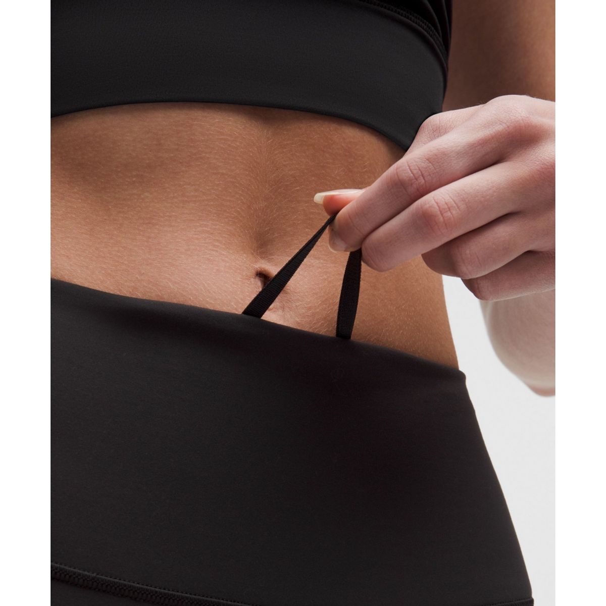 룰루레몬(LULULEMON) 원더 트레인 하이라이즈 쇼츠 6inch  BLK