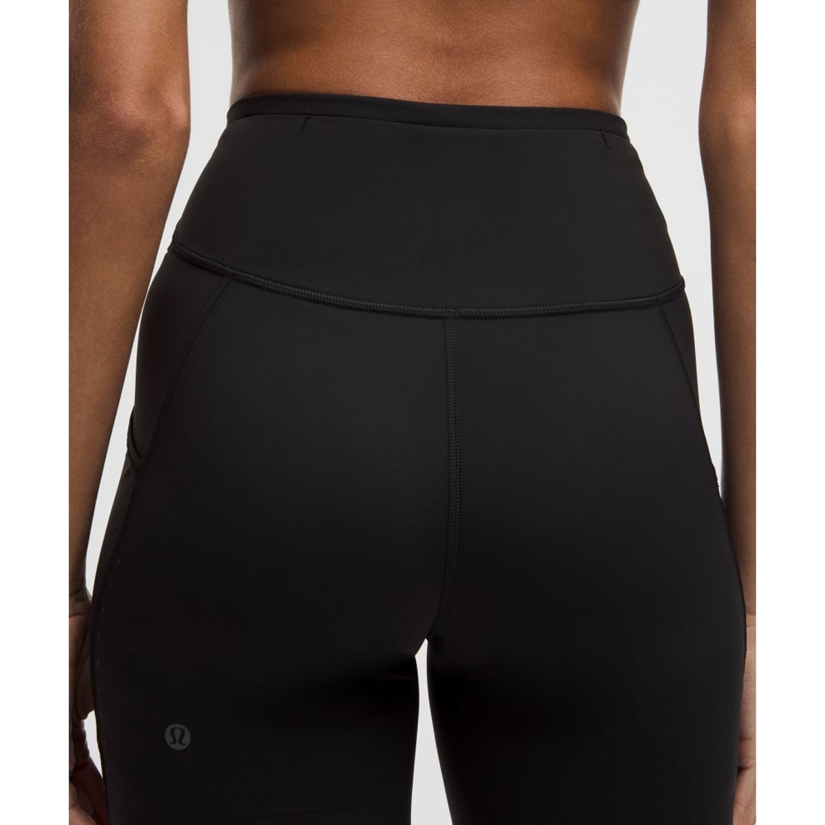 룰루레몬(LULULEMON) 패스트 앤 프리 하이라이즈 쇼츠 6inch *5 포켓  BLK