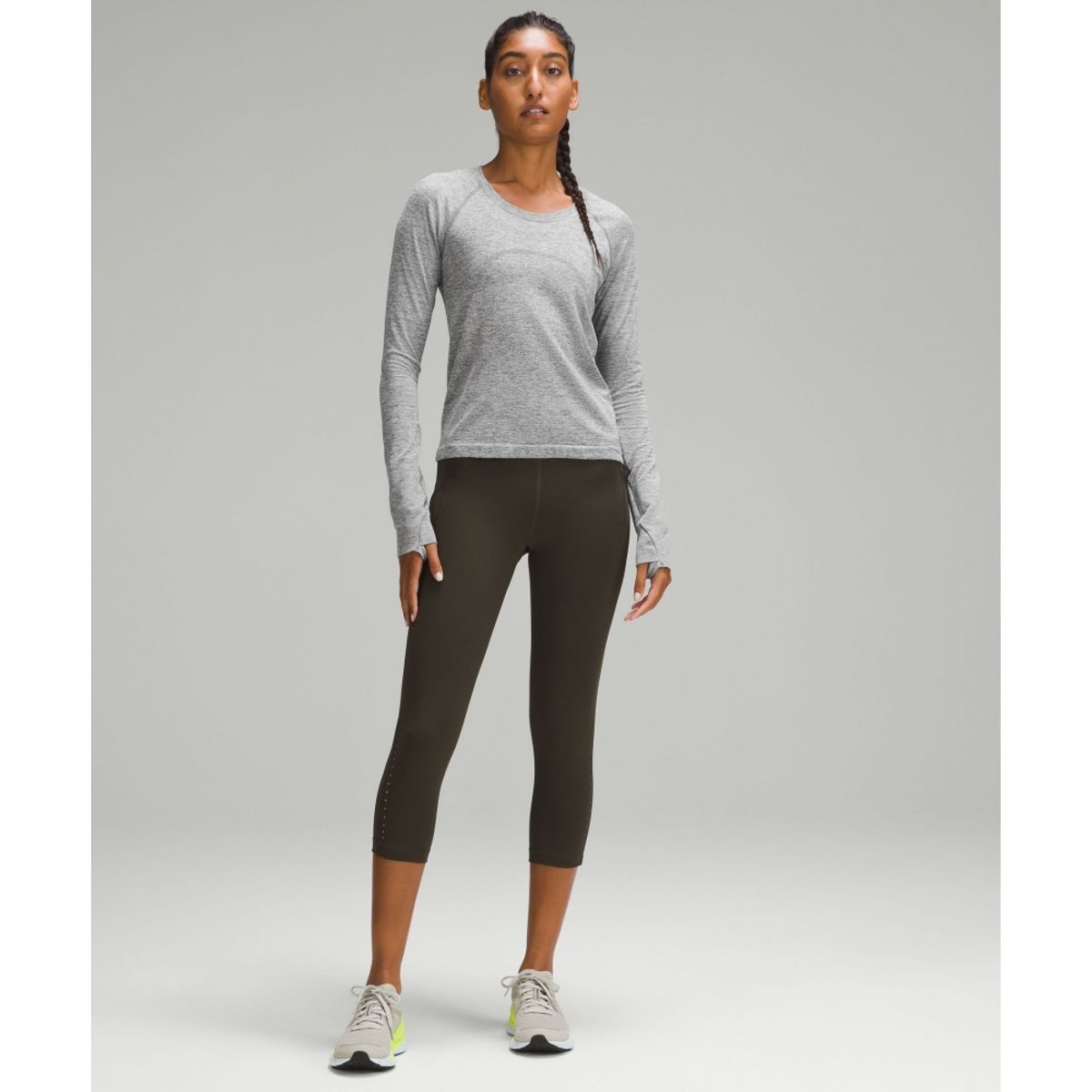 룰루레몬(LULULEMON) 스위프틀리 테크 롱슬리브 셔츠 2.0 *웨이스트 렝스  SLTE WHT