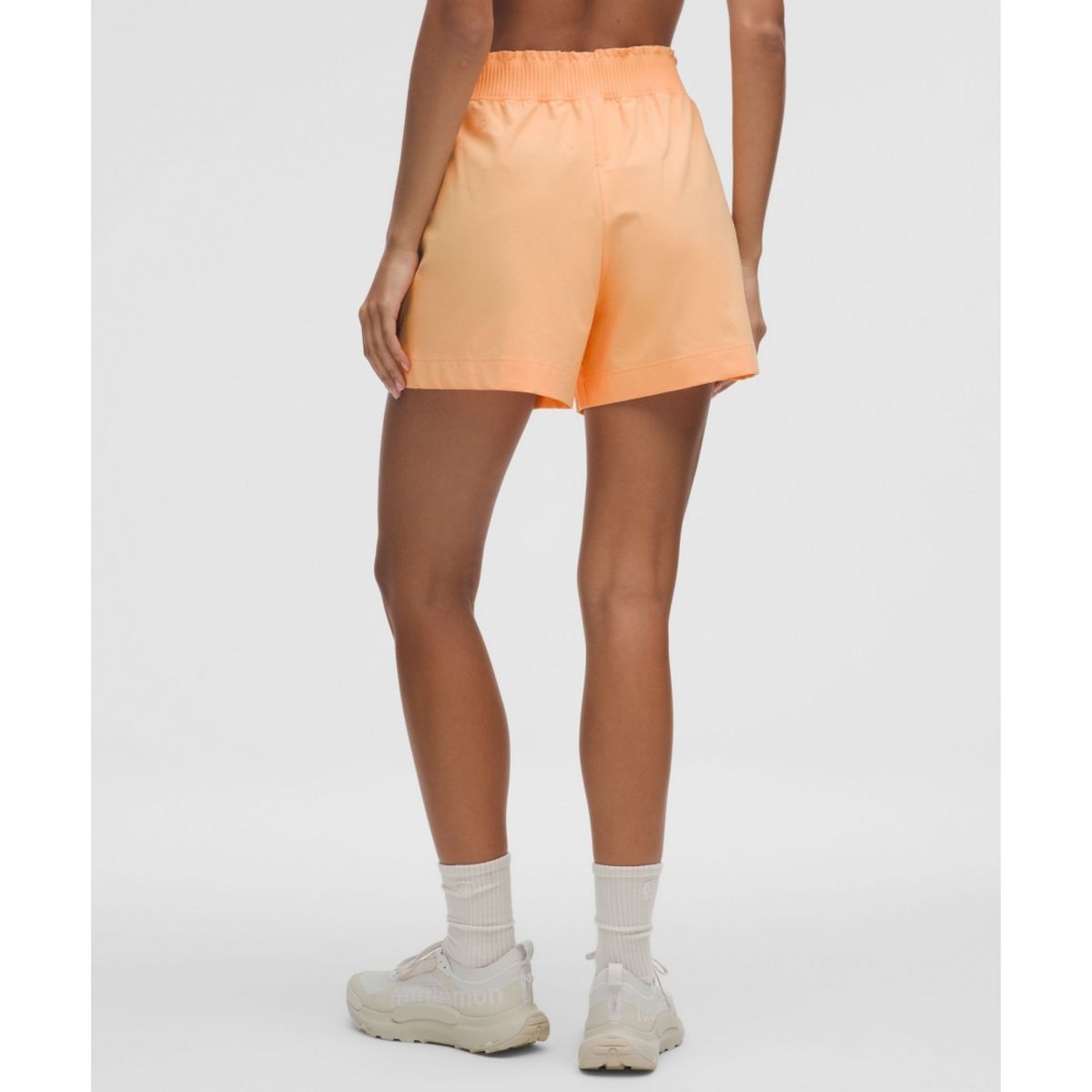 룰루레몬(LULULEMON) 스트레치 우븐 러플 웨이스트 하이라이즈 쇼츠 4inch  RKML