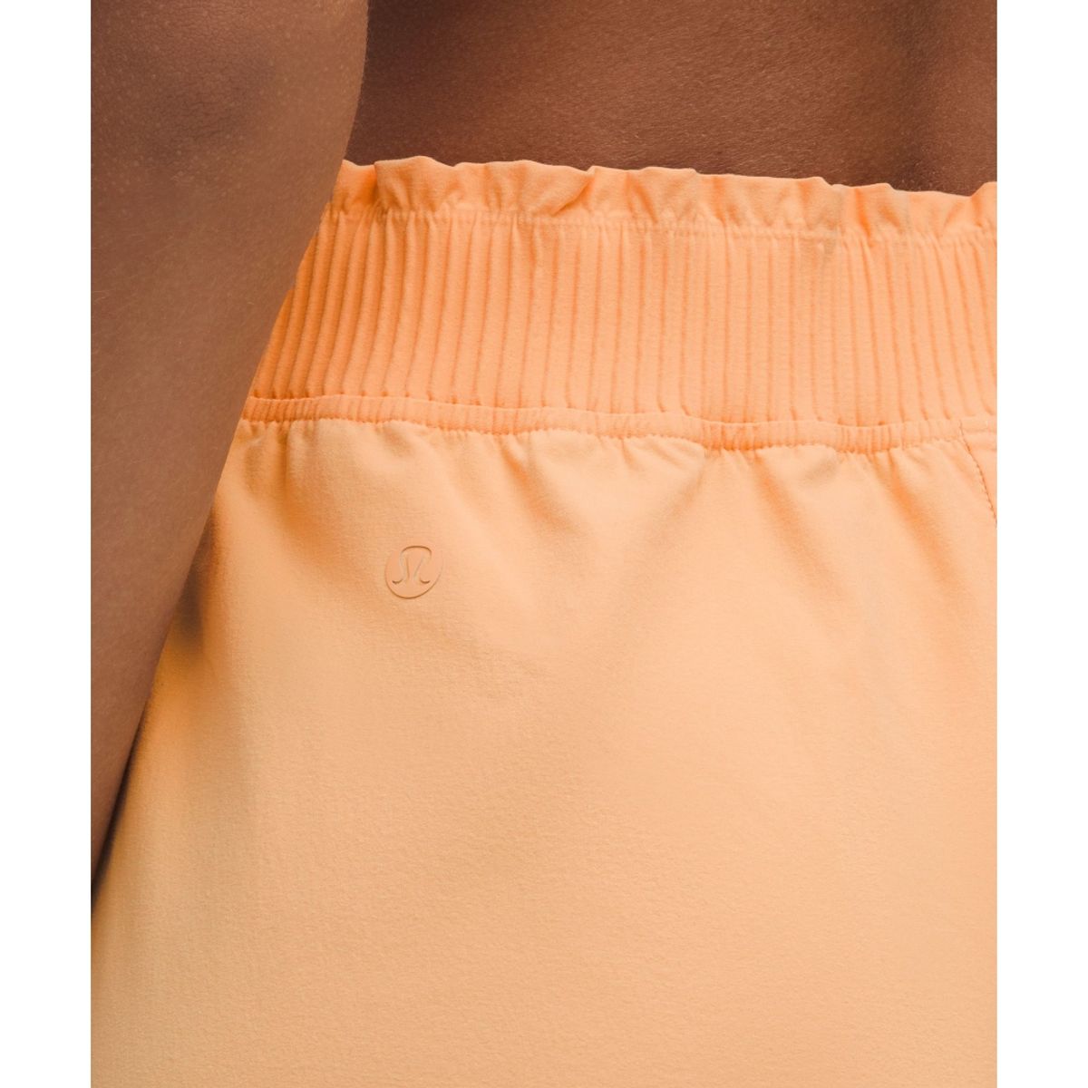 룰루레몬(LULULEMON) 스트레치 우븐 러플 웨이스트 하이라이즈 쇼츠 4inch  RKML
