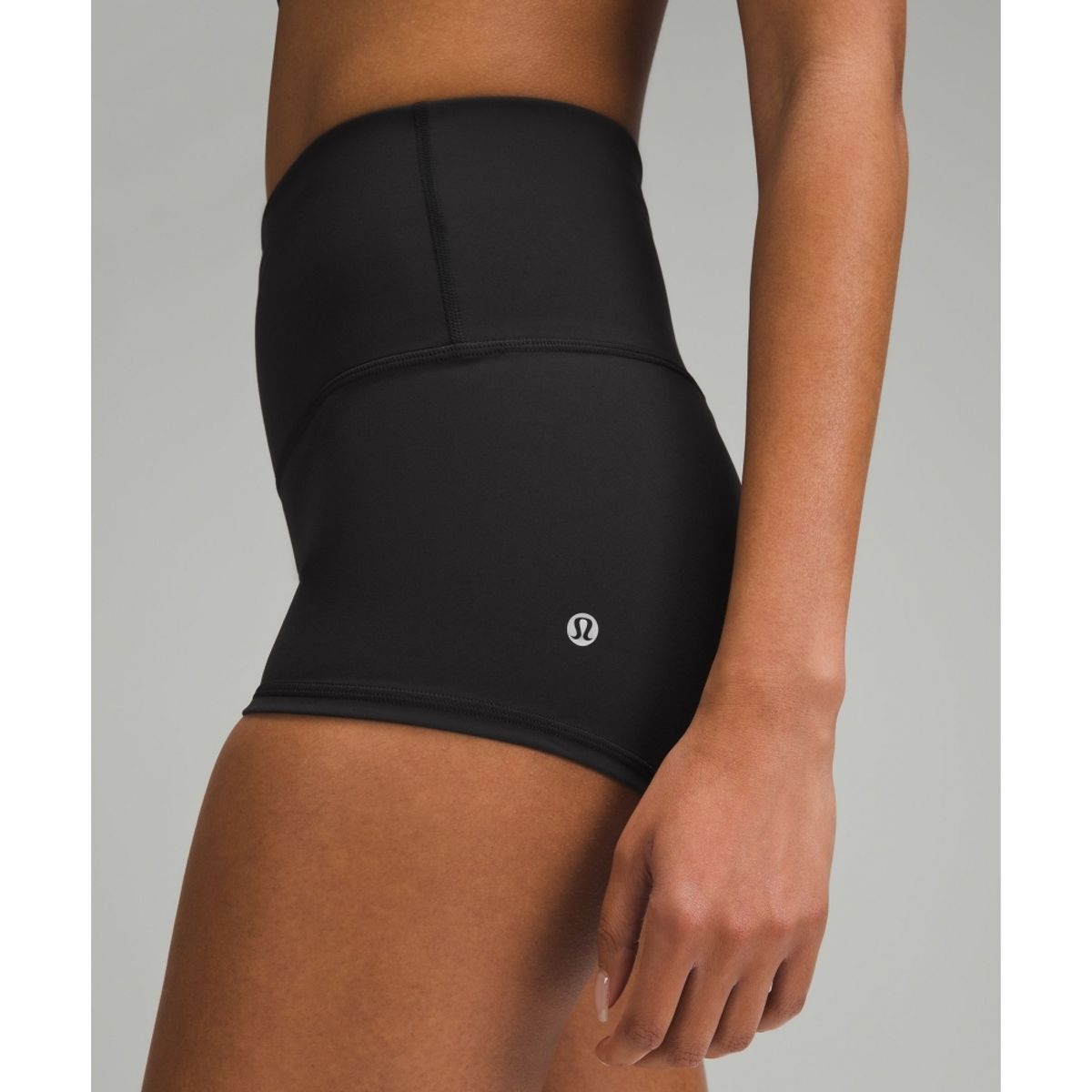 룰루레몬(LULULEMON) 원더 트레인 하이라이즈 쇼츠 2inch  BLK