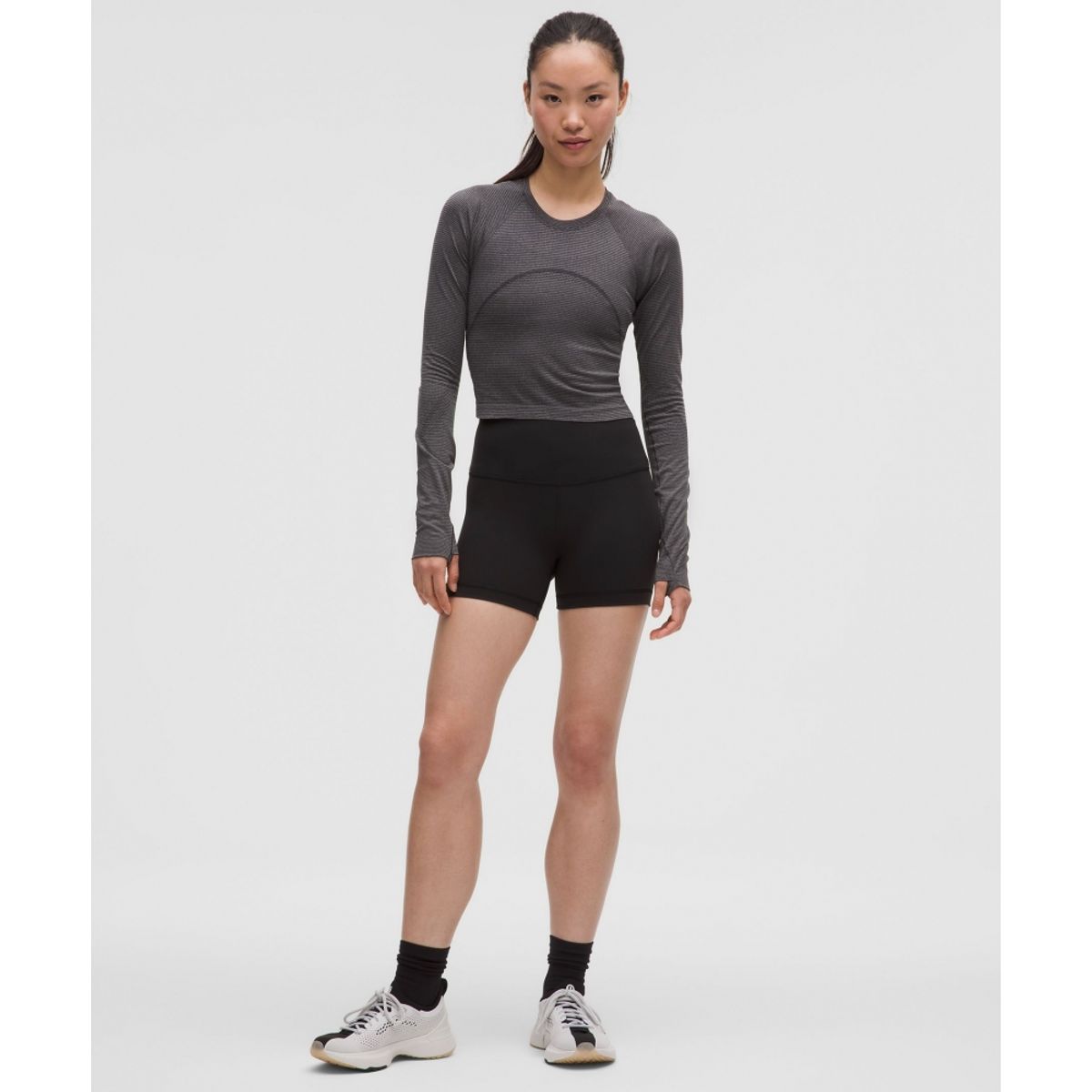 룰루레몬(LULULEMON) 원더 트레인 하이라이즈 쇼츠 4inch  BLK