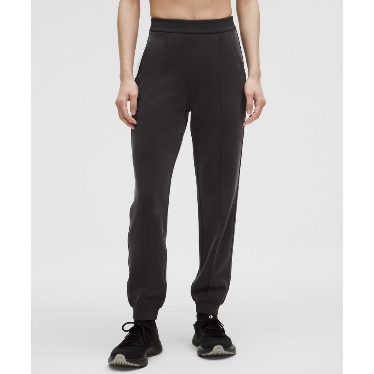 룰루레몬(LULULEMON) Softstreme 클래식 핏 하이라이즈 조거 *아시아 핏  BLK