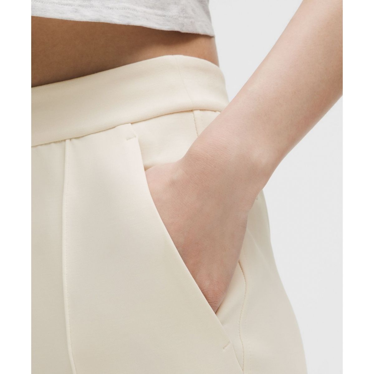 룰루레몬(LULULEMON) Softstreme 클래식 핏 하이라이즈 조거 *아시아 핏  LTIV
