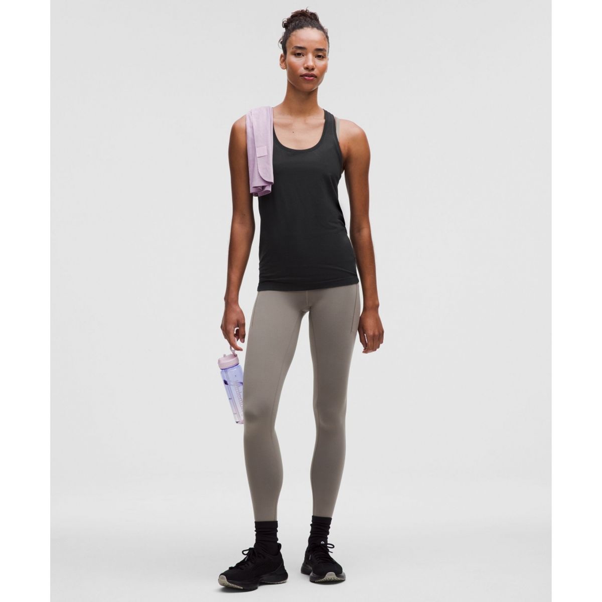 룰루레몬(LULULEMON) 스위프틀리 테크 레이서백 탱크탑 2.0 *힙 렝스  BLK BLK