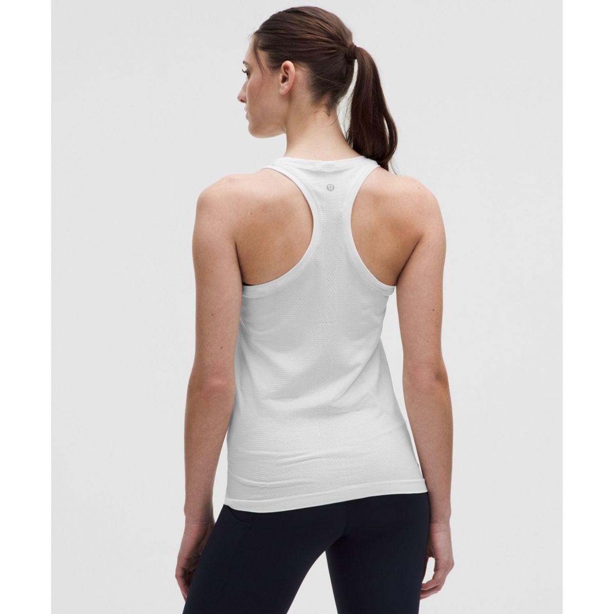 룰루레몬(LULULEMON) 스위프틀리 테크 레이서백 탱크탑 2.0 *힙 렝스  WHWH