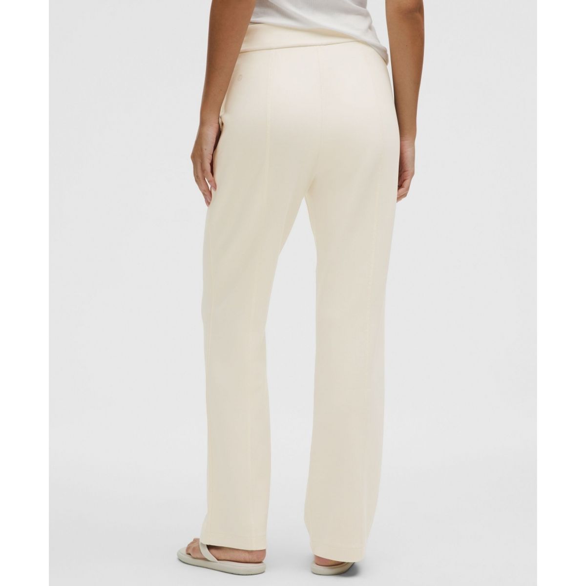 룰루레몬(LULULEMON) Softstreme 하이라이즈 스트레이트 레그 팬츠 *레귤러  LTIV