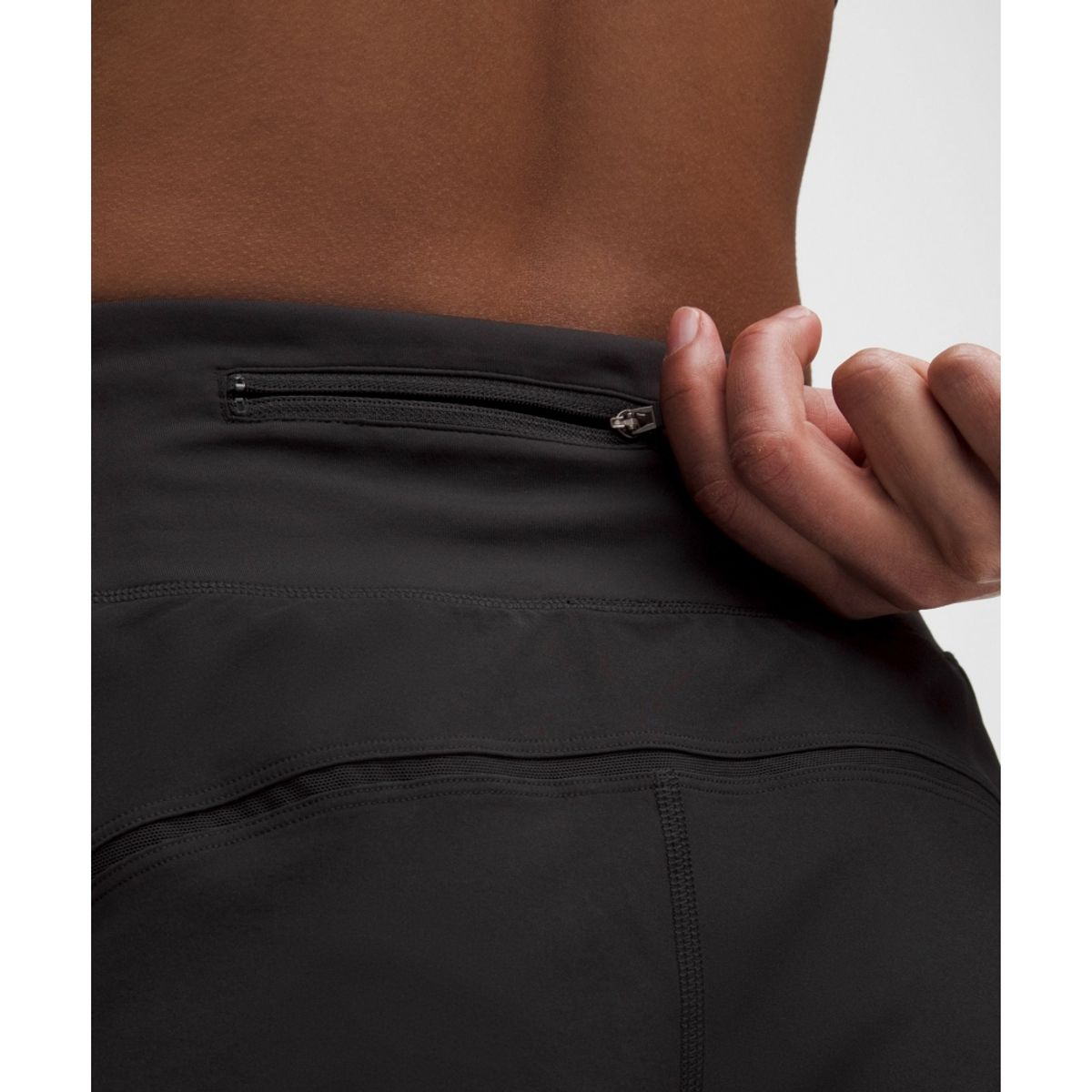 룰루레몬(LULULEMON) 스피드 업 하이라이즈 쇼츠 4inch *업데이트  BLK