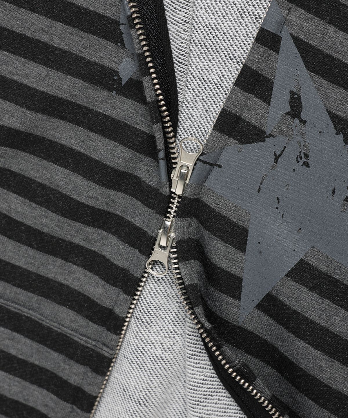 카비시(CAVISH) STRIPED TWIN STAR ZIP UP HOODIE BLACK(CV2FFUM499A)