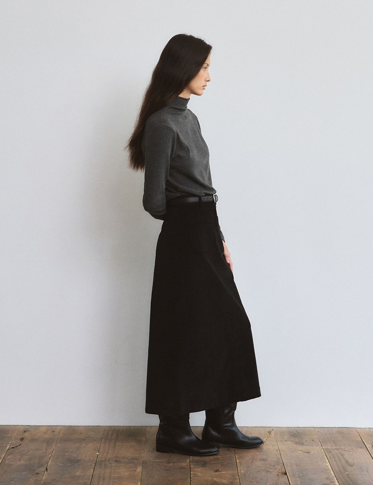더엘로(THEELO) H-line Corduroy Skirt (Black)