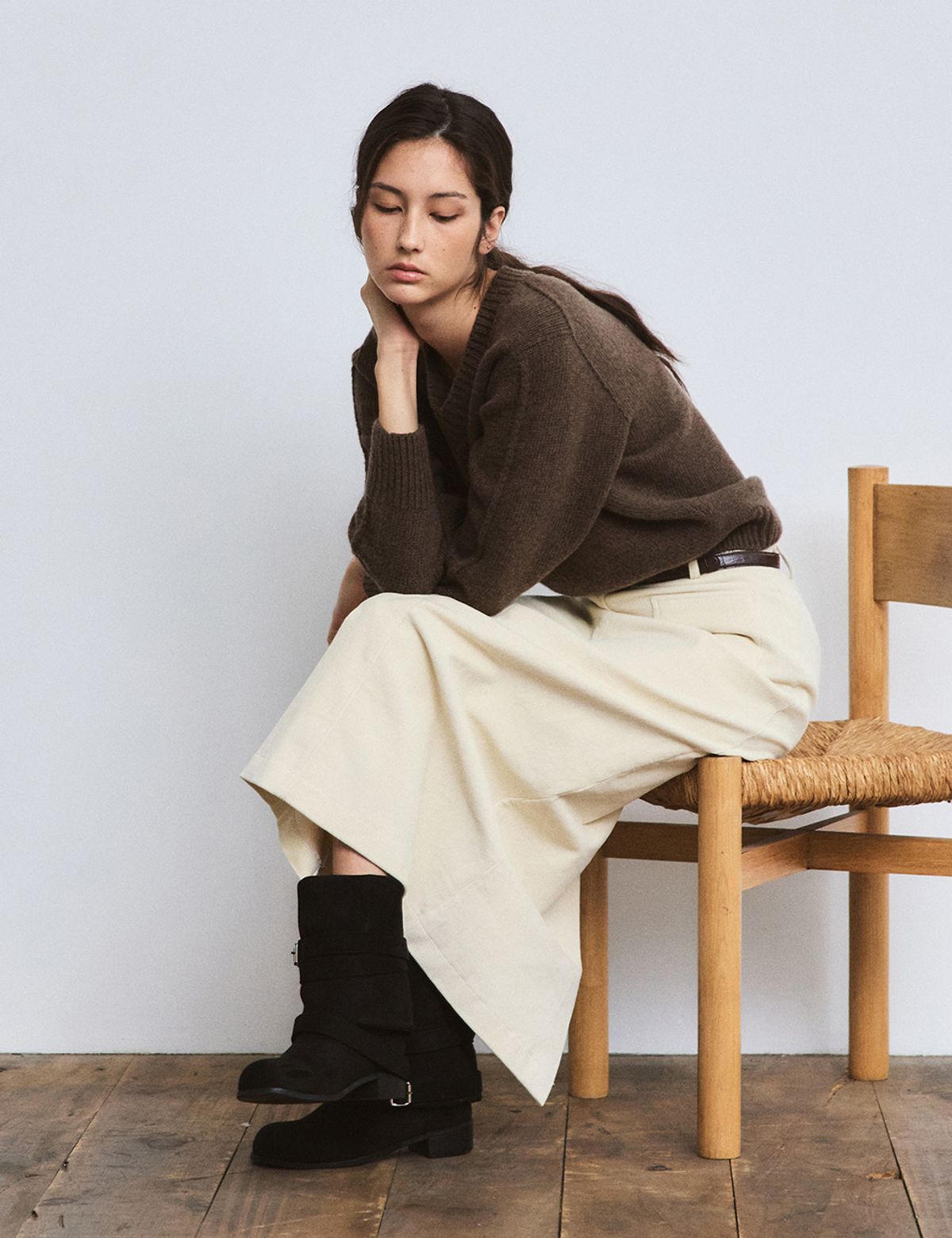 더엘로(THEELO) H-line Corduroy Skirt (Ivory)