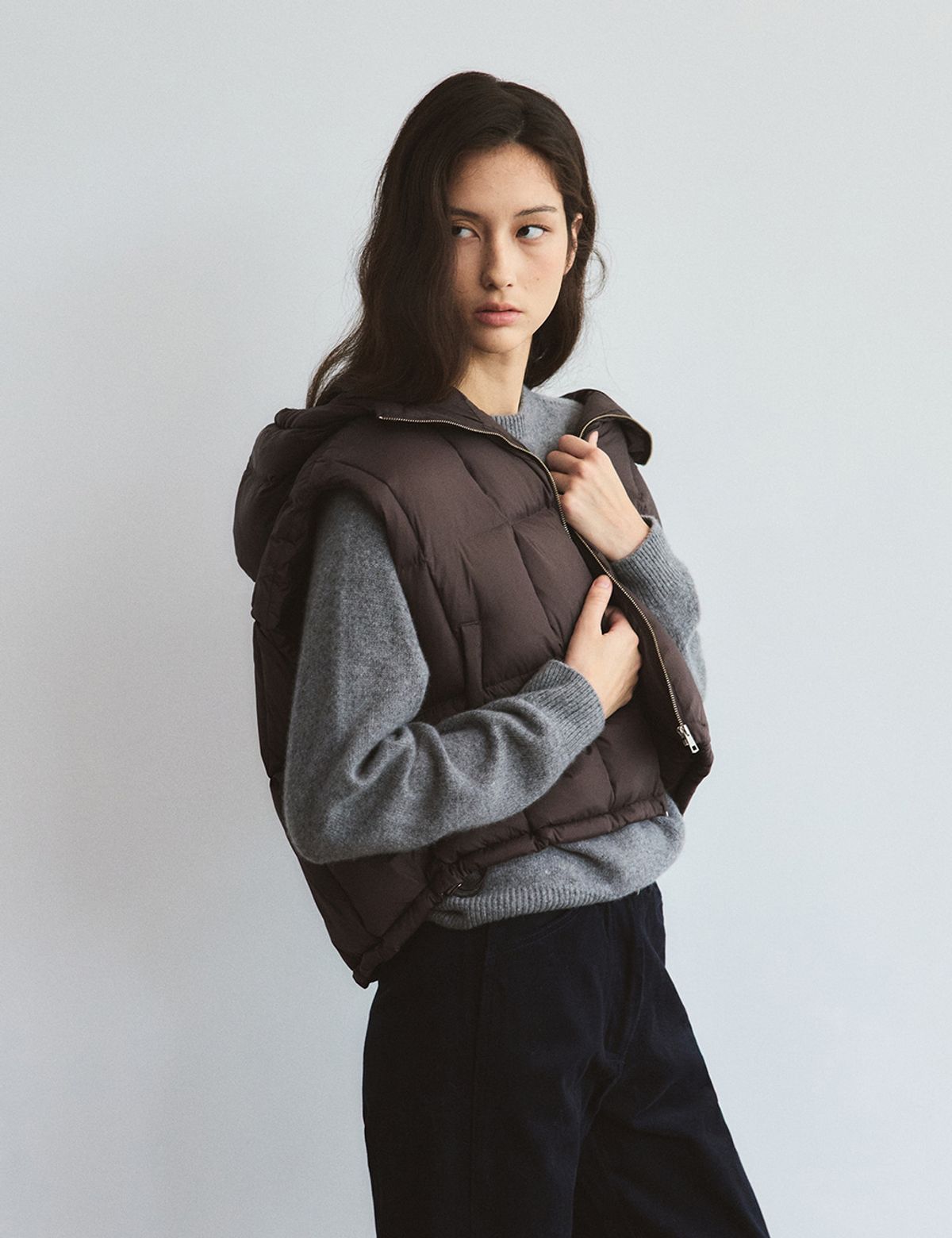 더엘로(THEELO) Square Quilting Down Vest (Brown)