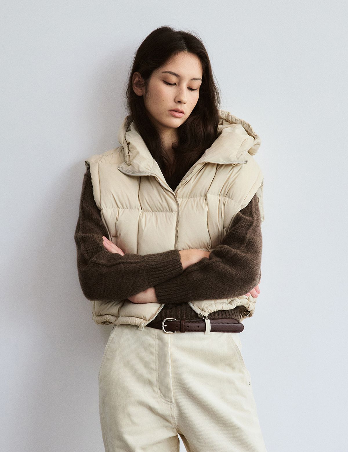 더엘로(THEELO) Square Quilting Down Vest (Beige)