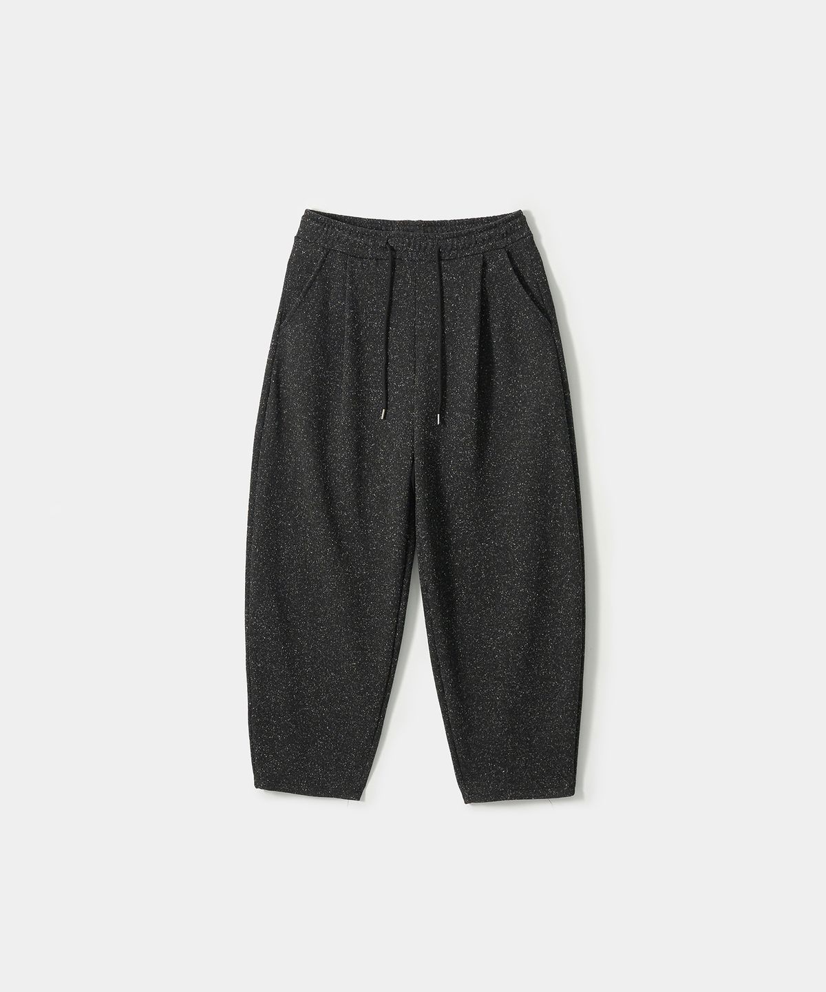 트립르센스(TRIP LE SENS) [F/W]네프 텍스처 원턱 커브드 밴딩 팬츠_멜란 블랙