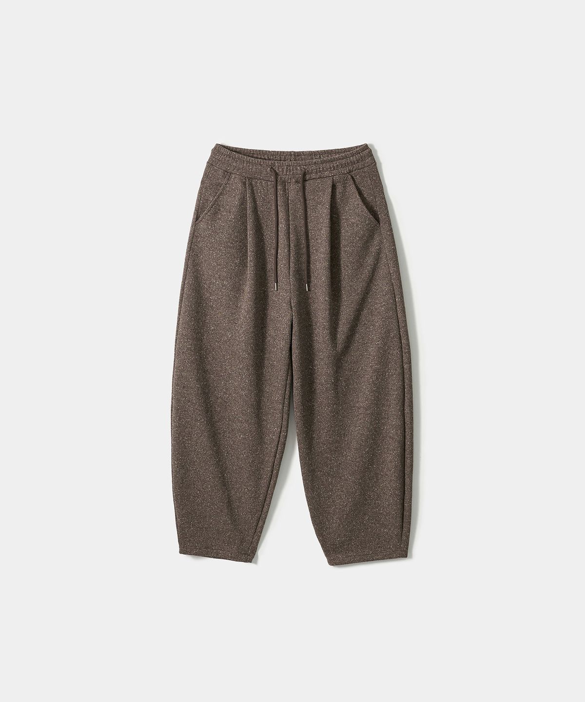 트립르센스(TRIP LE SENS) [F/W]네프 텍스처 원턱 커브드 밴딩 팬츠_멜란 브라운