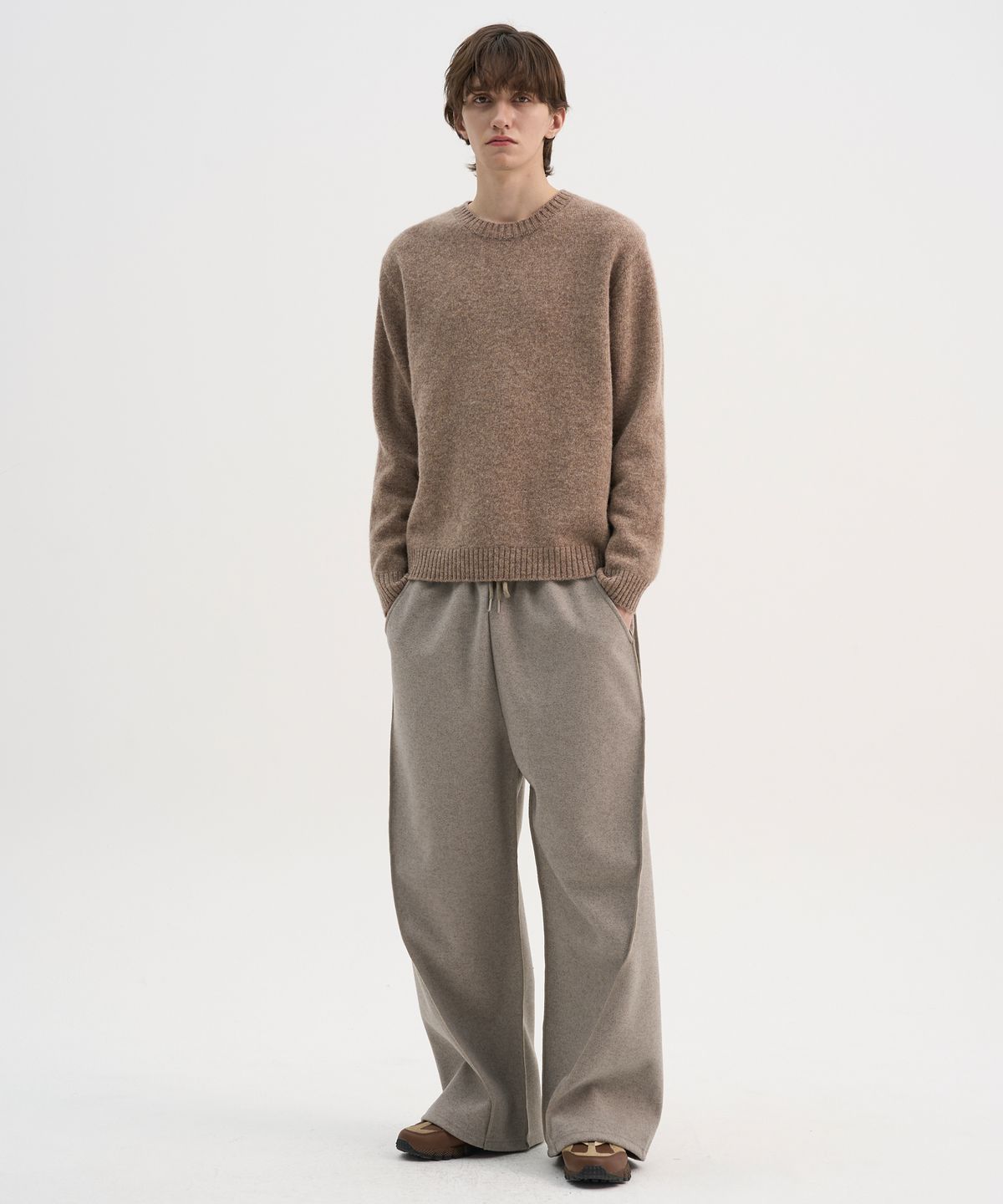 트립르센스(TRIP LE SENS) [F/W]컷 아웃 소프트 커브드 밴딩 팬츠_베이지