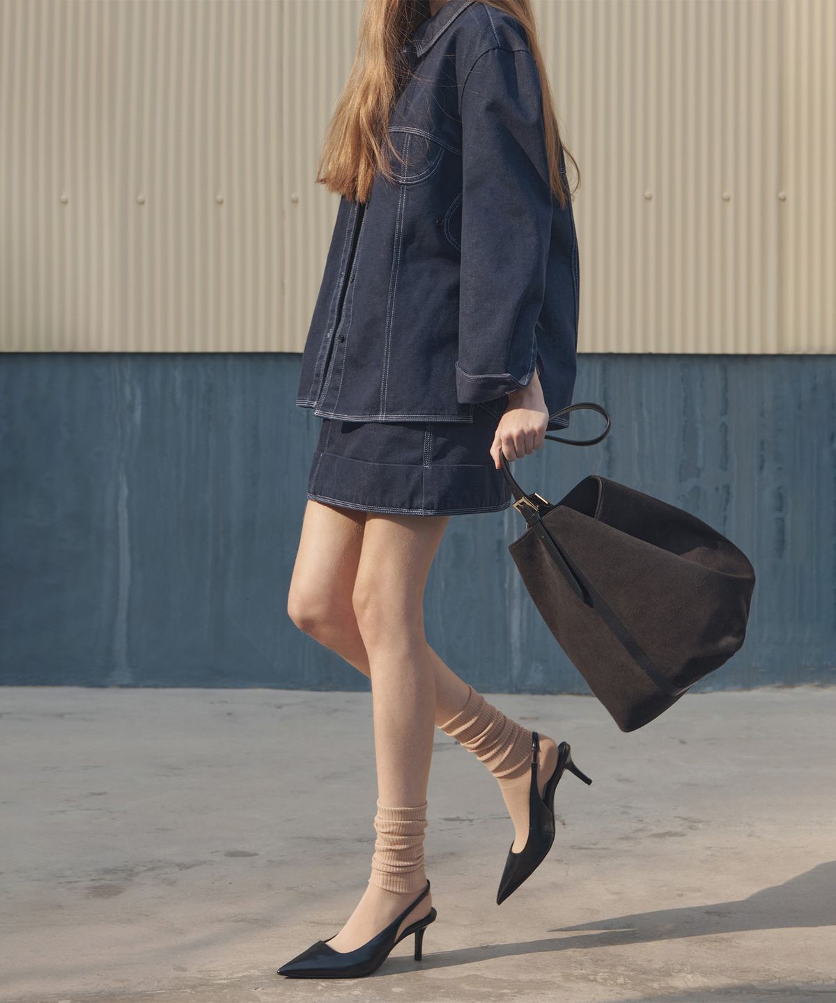 끌라베(CLAVE) 엘리 스웨이드 다크 브라운 토트백 (ELLIE Suede dark brown Tote Bag)