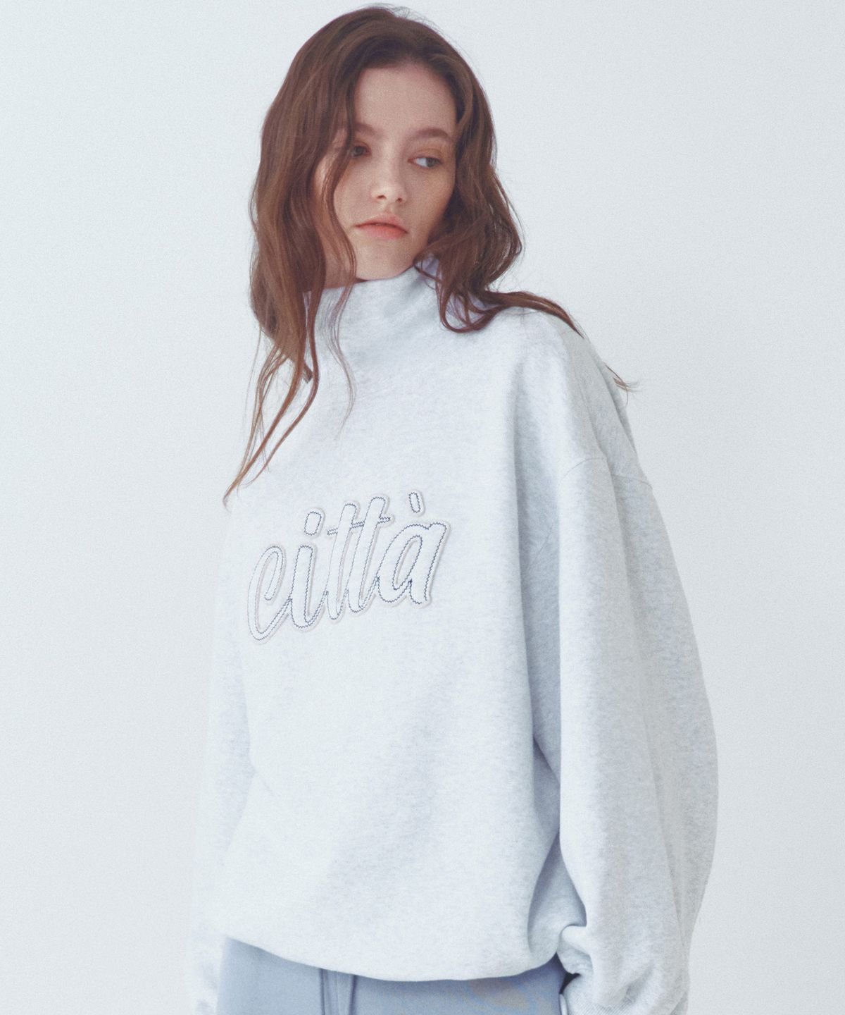 씨타(CITTA) Citta Logo Patch Work High-neck Sweat Shirt_CTT399(White Melange)