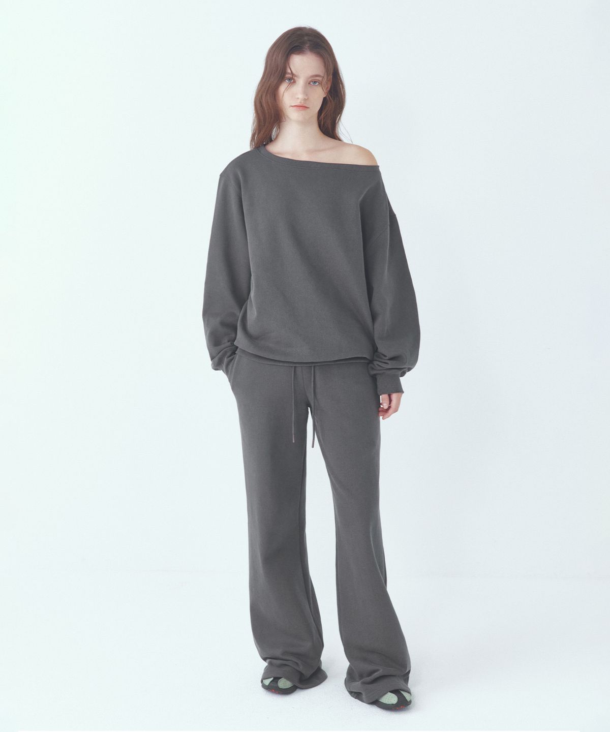 씨타(CITTA) Essential Off-shoulder Sweatshirts_CTT398(Charcoal)