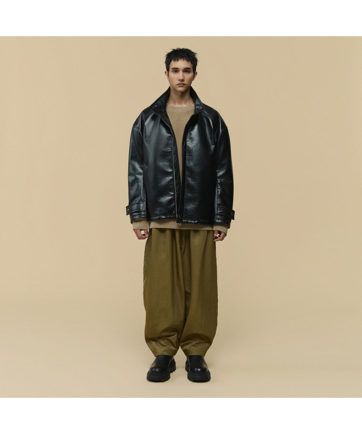 커스텀멜로우(CUSTOMELLOW) [HED MAYNER] Black Faux Leather Padded Parka CWUAW25995BKX