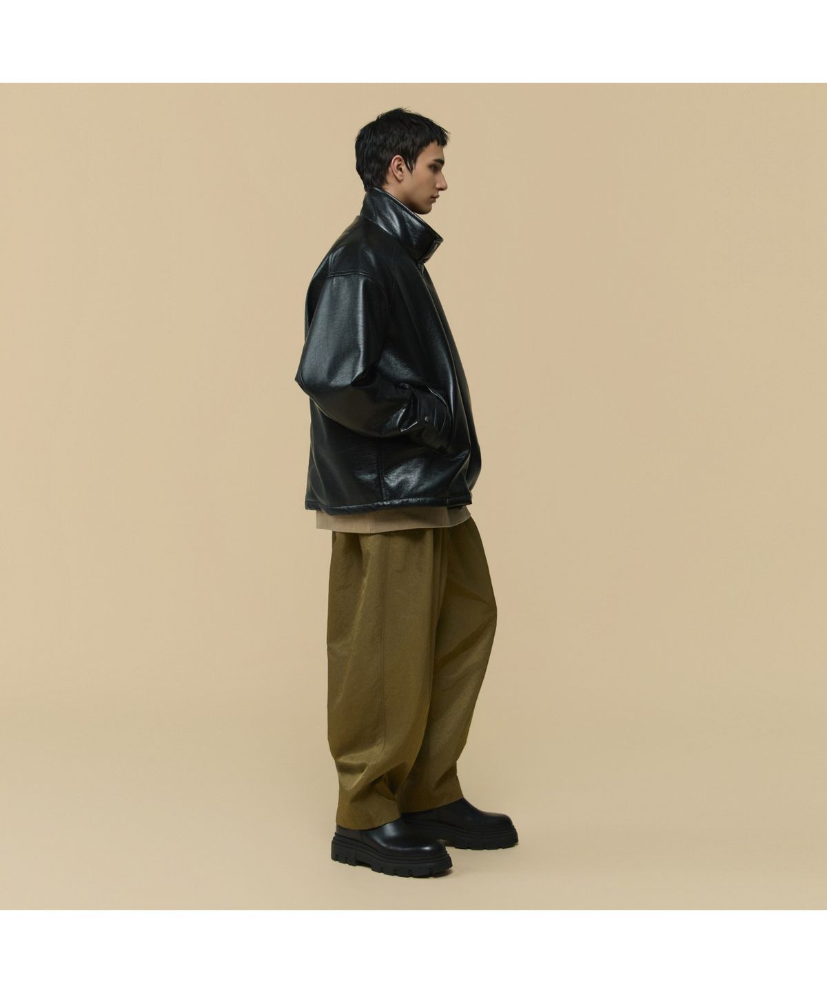 커스텀멜로우(CUSTOMELLOW) [HED MAYNER] Black Faux Leather Padded Parka CWUAW25995BKX