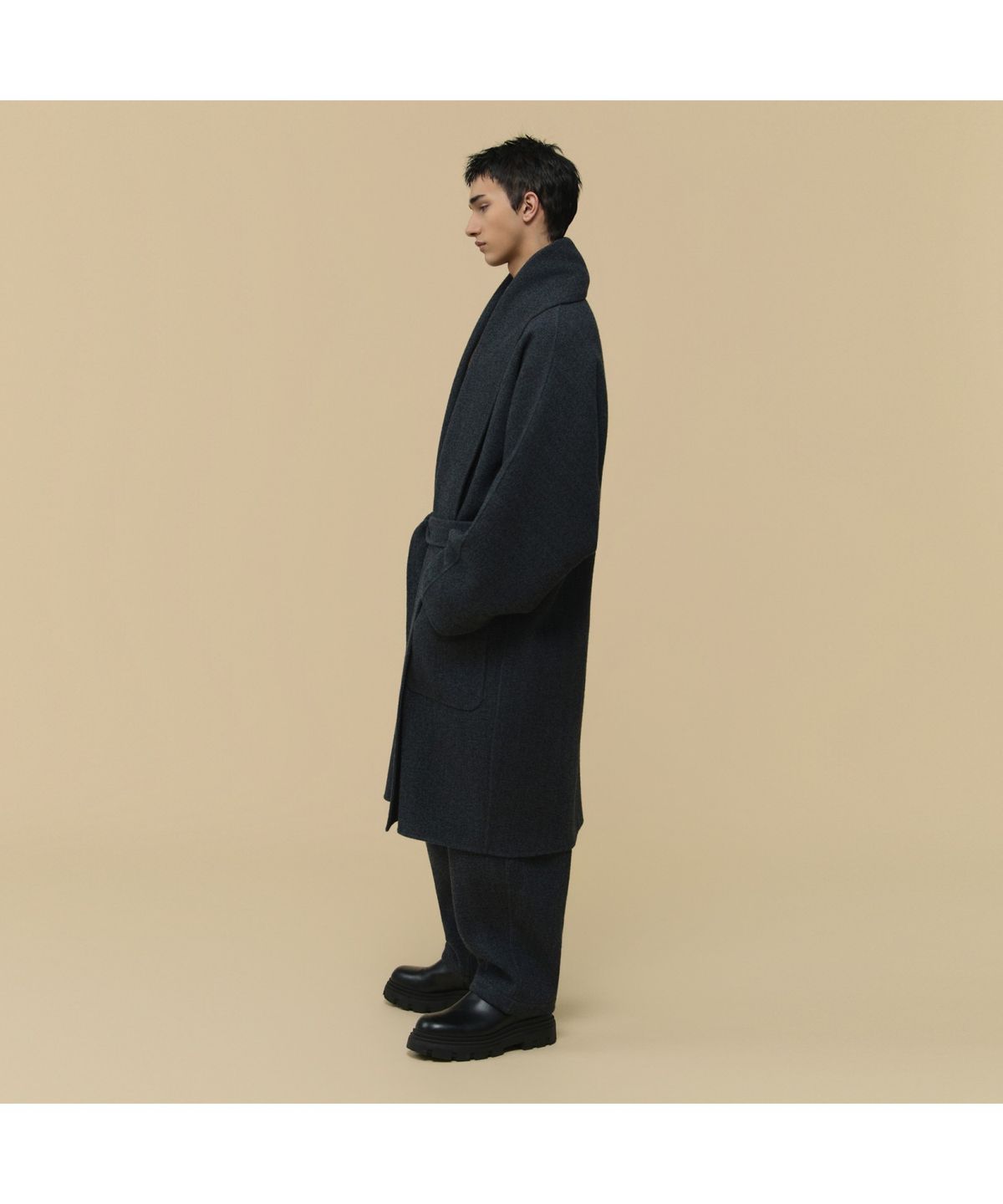 커스텀멜로우(CUSTOMELLOW) [HED MAYNER] Grey Back Slit Robe Coat CWCAW25993NYD