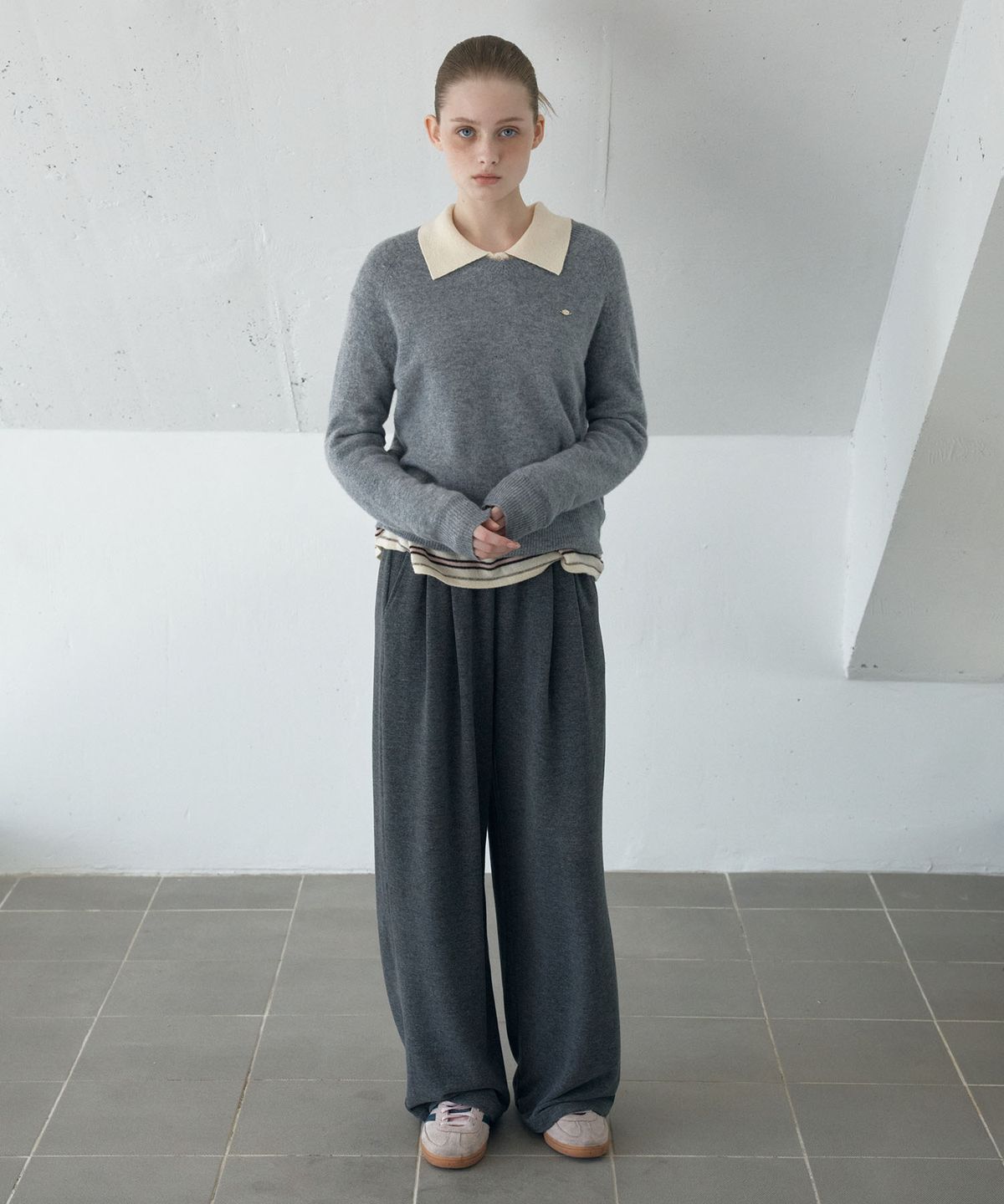 아위(AHWE) WOOL BLEND BANDING PANTS_GREY