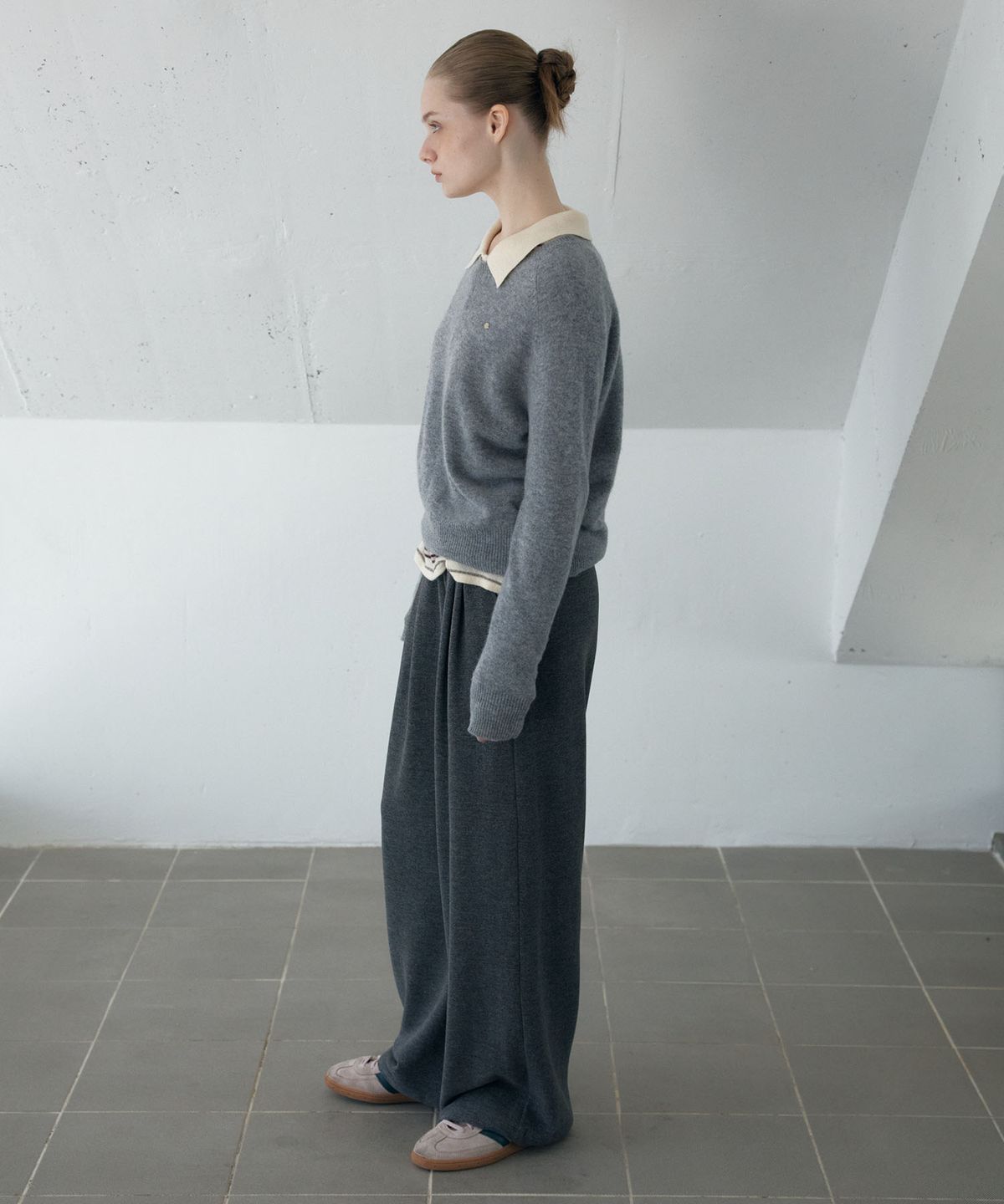 아위(AHWE) WOOL BLEND BANDING PANTS_GREY