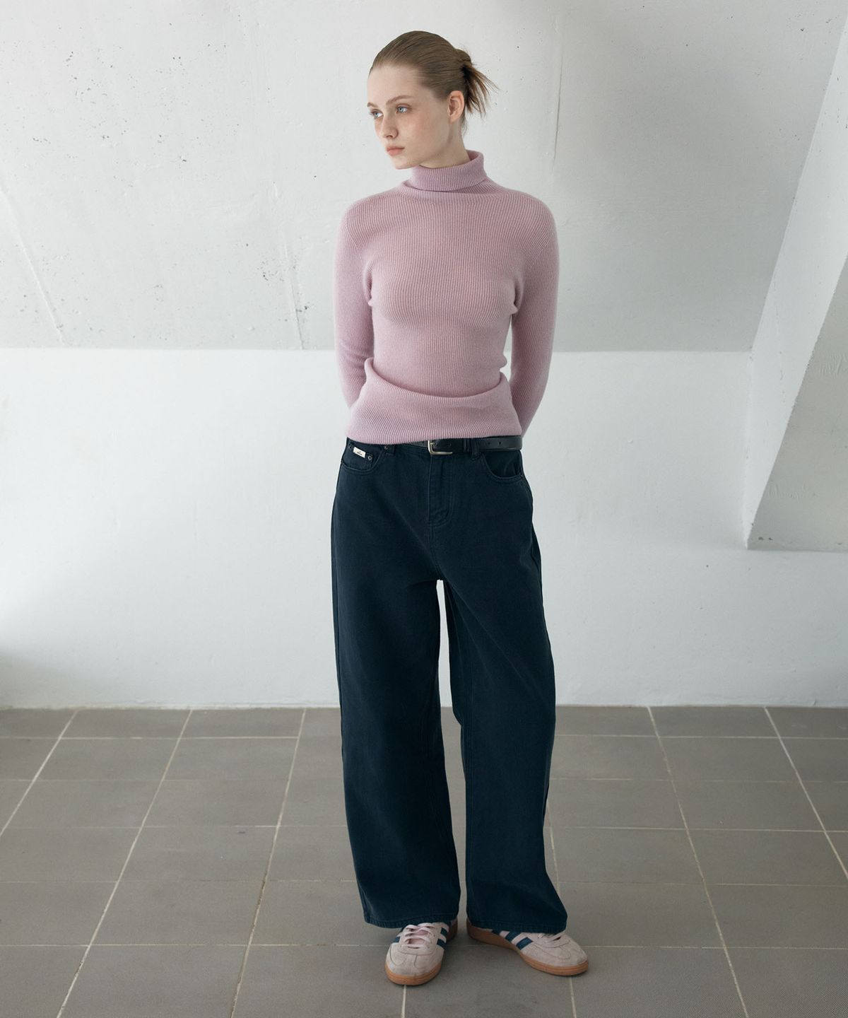 아위(AHWE) WOOL TURTLENECK PULL-OVER_BABY PINK