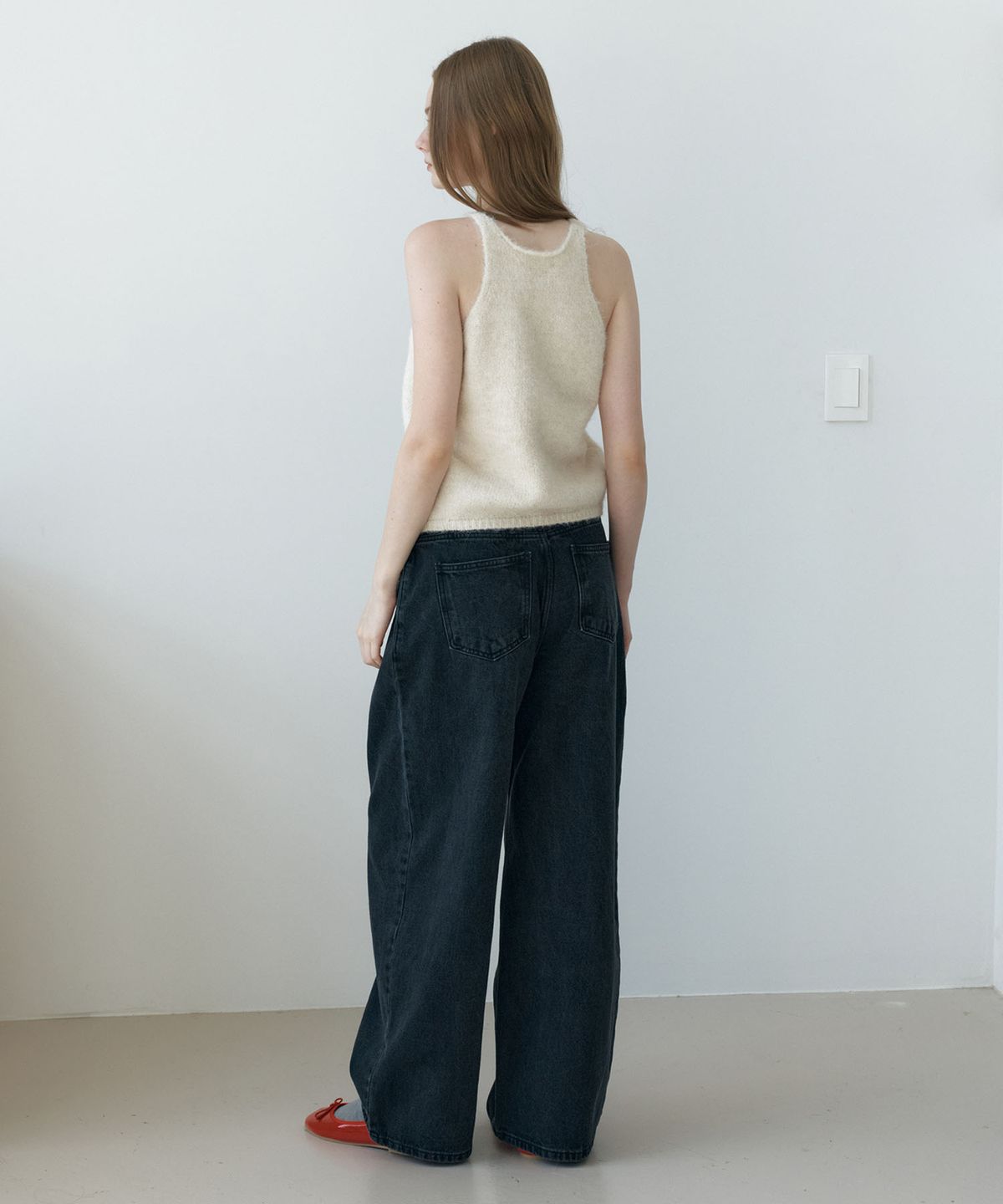 아위(AHWE) WOOL BLENDED KNIT VEST_CREAM
