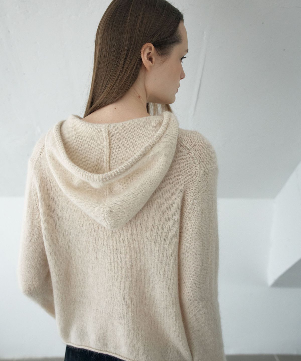 아위(AHWE) WOOL BLEND HOODED PULLOVER_L BEIGE
